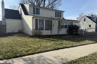 625 Hillcrest Ave, Morrisville, PA 19067 - Photo 1