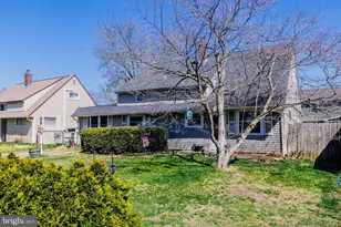 58 Nearwood Ln, Levittown, PA 19054 - Photo 1