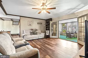 58 Nearwood Ln, Levittown, PA 19054 - Photo 6