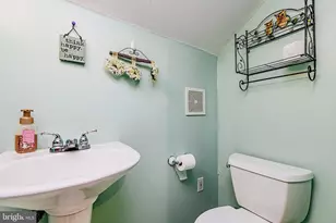 58 Nearwood Ln, Levittown, PA 19054 - Photo 28