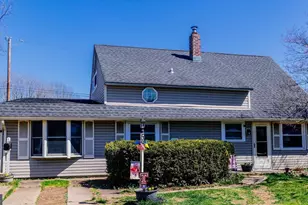 58 Nearwood Ln, Levittown, PA 19054 - Photo 1