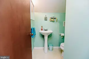 58 Nearwood Ln, Levittown, PA 19054 - Photo 30