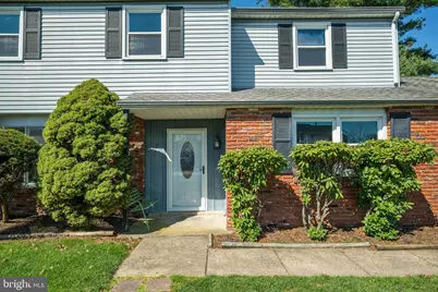 11 Maplewood Drive, Levittown, PA 19056 - Photo 4