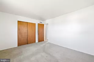 11 Maplewood Dr, Levittown, PA 19056 - Photo 28