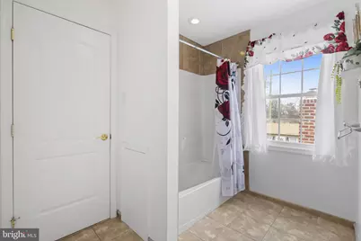 608 E Pine Street, Feasterville-Trevose, PA 19053 - Photo 34