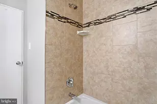 820 Auburn Rd, Fairless Hills, PA 19030 - Photo 18