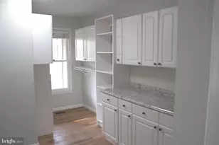 110 Pine Ln, Newtown, PA 18940 - Photo 4