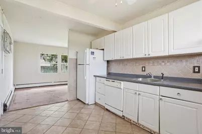 52 Inland Road, Levittown, PA 19057 - Photo 12