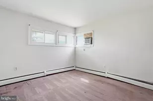 52 Inland Rd, Levittown, PA 19057 - Photo 14