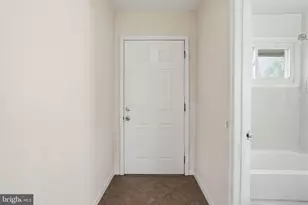 52 Inland Rd, Levittown, PA 19057 - Photo 4