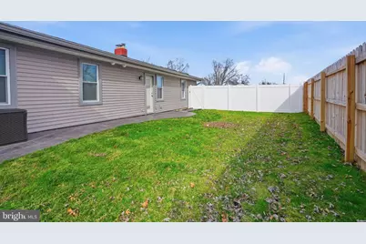 21 Border Rock Road, Levittown, PA 19057 - Photo 14