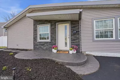 21 Border Rock Road, Levittown, PA 19057 - Photo 12