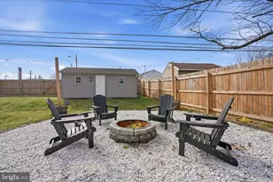 21 Border Rock Rd, Levittown, PA 19057 - Photo 18