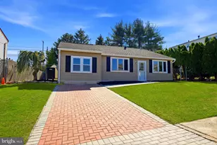 4421 Roselyn Ln, Bensalem, PA 19020 - Photo 2