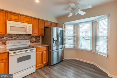 308 Wayne Court, Holland, PA 18966 - Photo 4