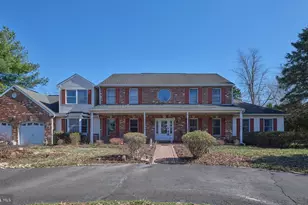 16 Timothy Dr, Ivyland, PA 18974 - Photo 2