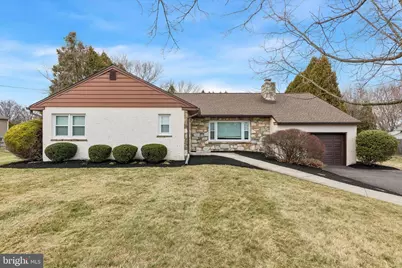 59 E Hillcrest Avenue, Chalfont, PA 18914 - Photo 2