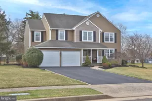 367 Merion Pl, Newtown, PA 18940 - Photo 2