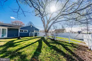 35 Mimosa Ln, Levittown, PA 19054 - Photo 38