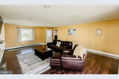 35 Mimosa Lane, Levittown, PA 19054 - Photo 4