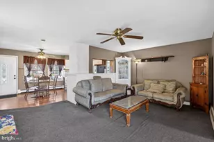 103 Daffodil Ln, Levittown, PA 19055 - Photo 4