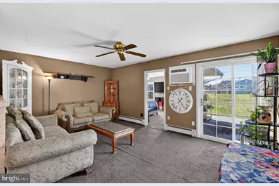 103 Daffodil Lane, Levittown, PA 19055 - Photo 6