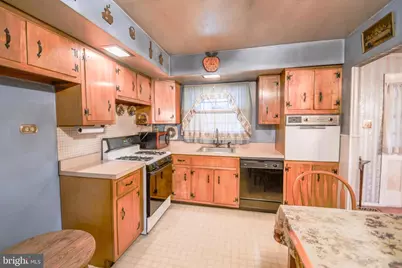 220 Hampshire Drive, Chalfont, PA 18914 - Photo 8