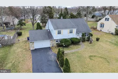 220 Hampshire Drive, Chalfont, PA 18914 - Photo 2