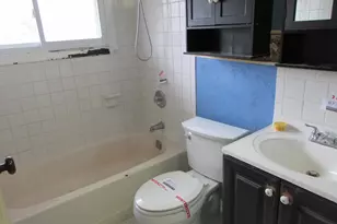 63 Maple Ln, Levittown, PA 19054 - Photo 12