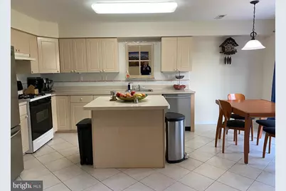 202 Oaktree, Warminster, PA 18974 - Photo 2