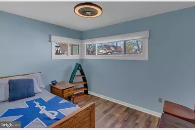 233 Kenwood Drive S, Levittown, PA 19055 - Photo 10