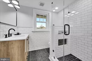 180 N Clinton St, Doylestown, PA 18901 - Photo 16