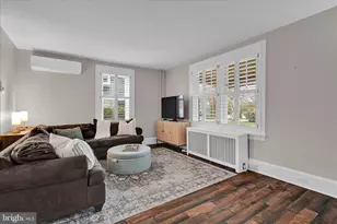 180 N Clinton St, Doylestown, PA 18901 - Photo 2