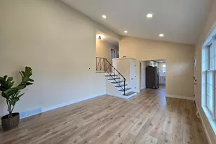 210 Barbara Ln, Warminster, PA 18974 - Photo 12