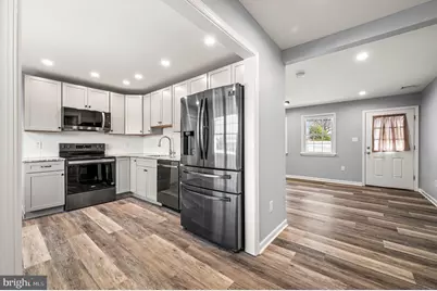 34 Shepherd Lane, Levittown, PA 19055 - Photo 4