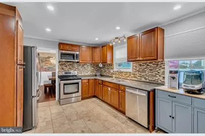 608 Arlington Road, Fairless Hills, PA 19030 - Photo 8