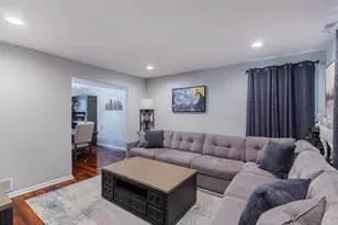 126 Megan Cir, Chalfont, PA 18914 - Photo 4