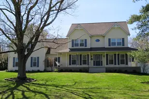 10 Spring Hill Ln, Perkasie, PA 18944 - Photo 2