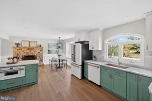 2454 Oleander Cir, Jamison, PA 18929 - Photo 6