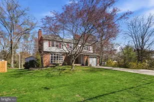 221 Valley Dr, Yardley, PA 19067 - Photo 1