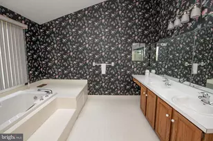 19 Zelkova Dr, Holland, PA 18966 - Photo 32