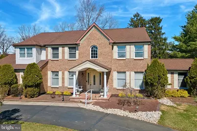 137 Briarwood Drive, Southampton, PA 18966 - Photo 2