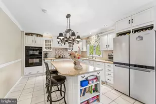 137 Briarwood Dr, Holland, PA 18966 - Photo 16