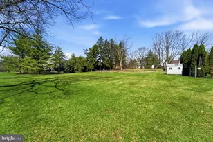 137 Briarwood Dr, Holland, PA 18966 - Photo 46