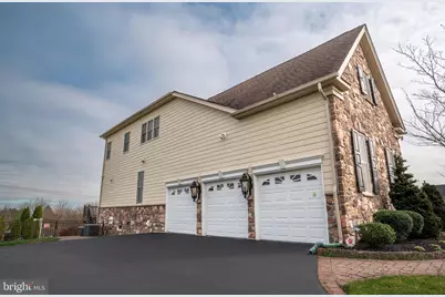 1036 Azlen Lane, Chalfont, PA 18914 - Photo 6