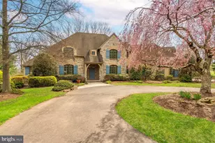 4225 Erica Dr, Doylestown, PA 18902 - Photo 2