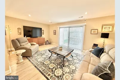 102 Windham Court, Newtown, PA 18940 - Photo 2