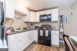 10 N Main St, Trumbauersville, PA 18970 - Photo 4