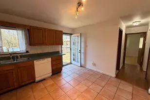 10 Bowling Green Ave, Morrisville, PA 19067 - Photo 6