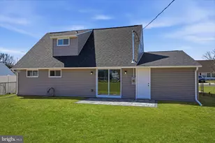 10 MacIntosh Rd, Levittown, PA 19056 - Photo 38